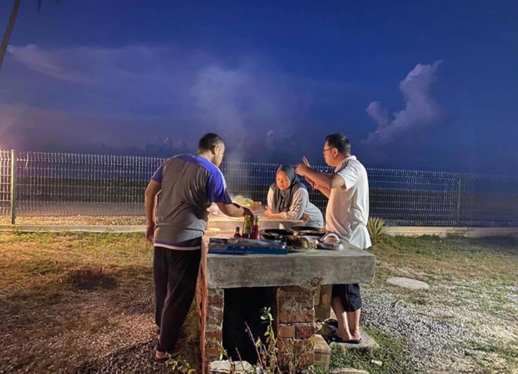 Sekepeng Penarek Kampung Penarik ภายนอก รูปภาพ