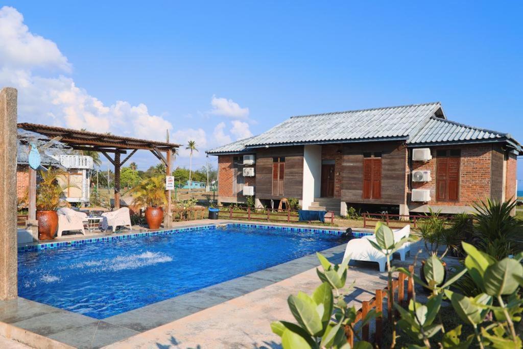 Sekepeng Penarek Kampung Penarik ภายนอก รูปภาพ